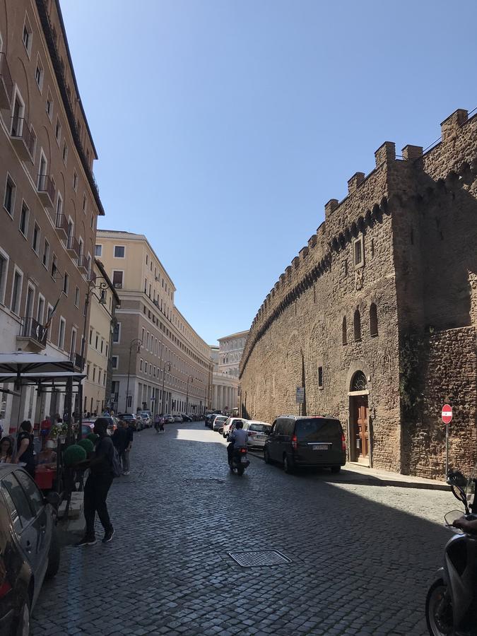 Le Finestre Sul Vaticano Roma Exterior foto